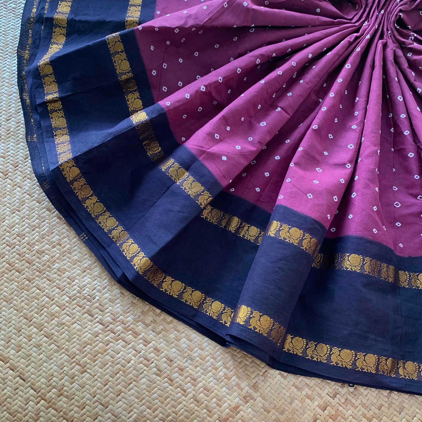 Dark Mauve Saree With Navy Border, Hand knotted Sungudi On a Rudraksham Border Cotton saree, Kaikattu Sungadi