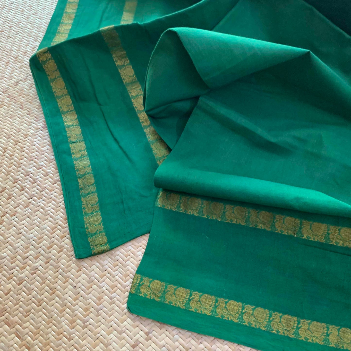 Green Saree , Zari Annam Rettai Pettu Border , Clamp dyed (Kattu sayam).