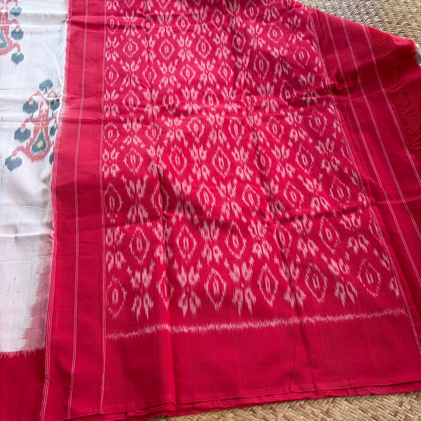 Off White, Pochambally Ikkat Hand Woven Cotton Saree