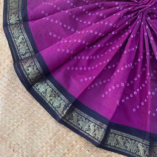 Purple Saree With Black Border , Hand knotted Sungudi On a Hand woven Grand Pallu Cotton saree, Kaikattu Sungadi