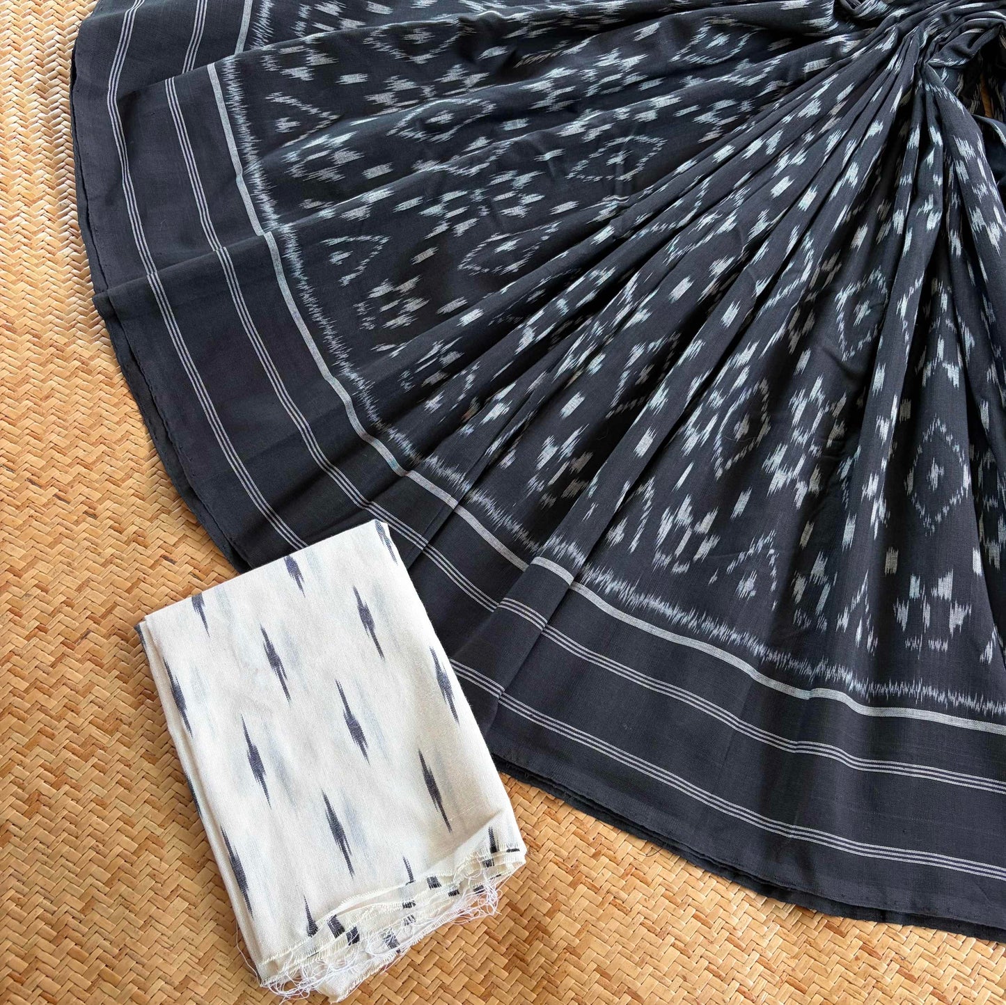 Black, Pochambally Ikkat Hand Woven Cotton Saree
