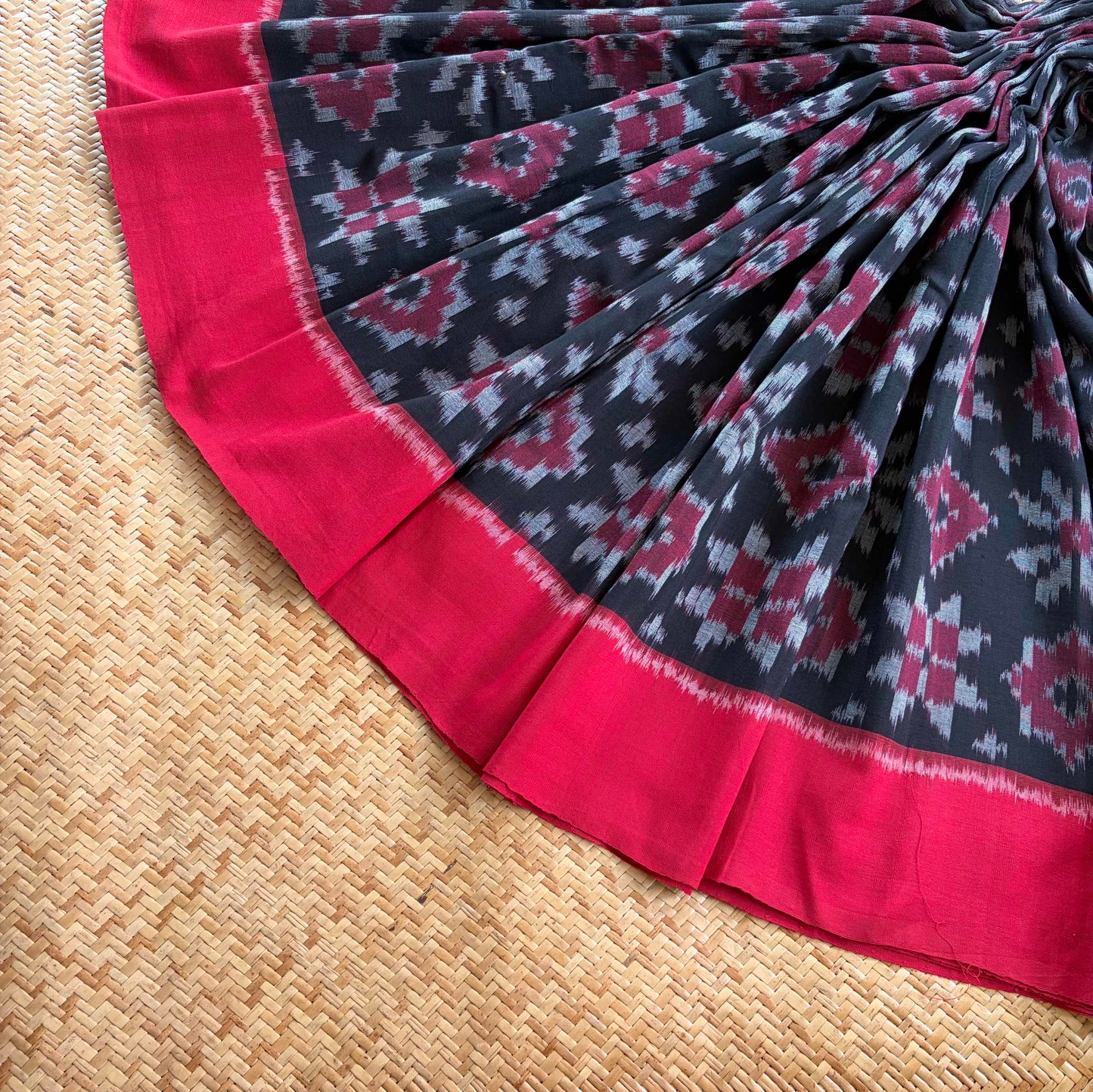 Black, Pochambally Ikkat Hand Woven Cotton Saree