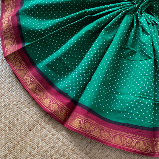 Green With Red Wax Print, Half Fine Zari Premium Sungudi Cotton Sarees