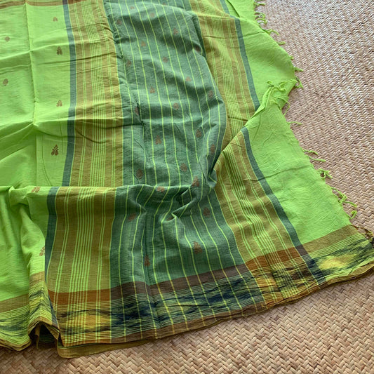 Green saree , Hand Woven Hand knotted Sungudi Cotton saree, Kaikattu Sungadi