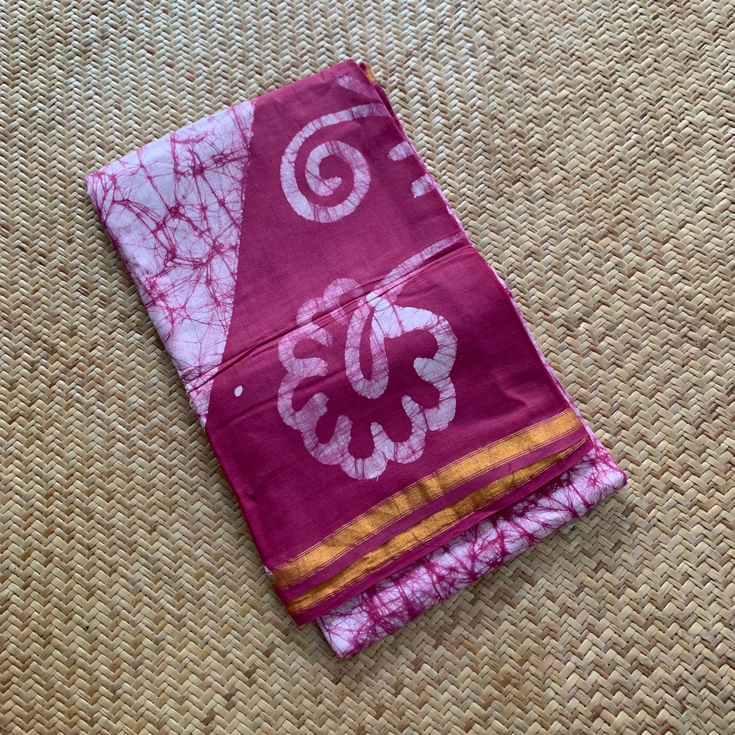 Mauve Hand Crafted wax print Sungudi Mul Mul Cotton Saree