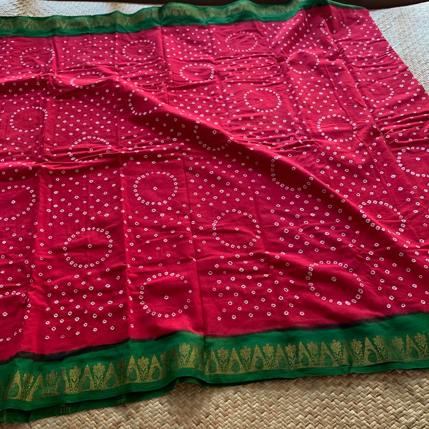 Too many dots , Hand knotted Sungudi Cotton saree, Kaikattu Sungadi