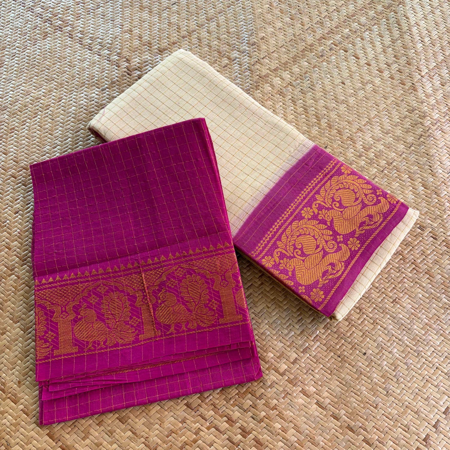 Off White, Zari Kattam Sungudi