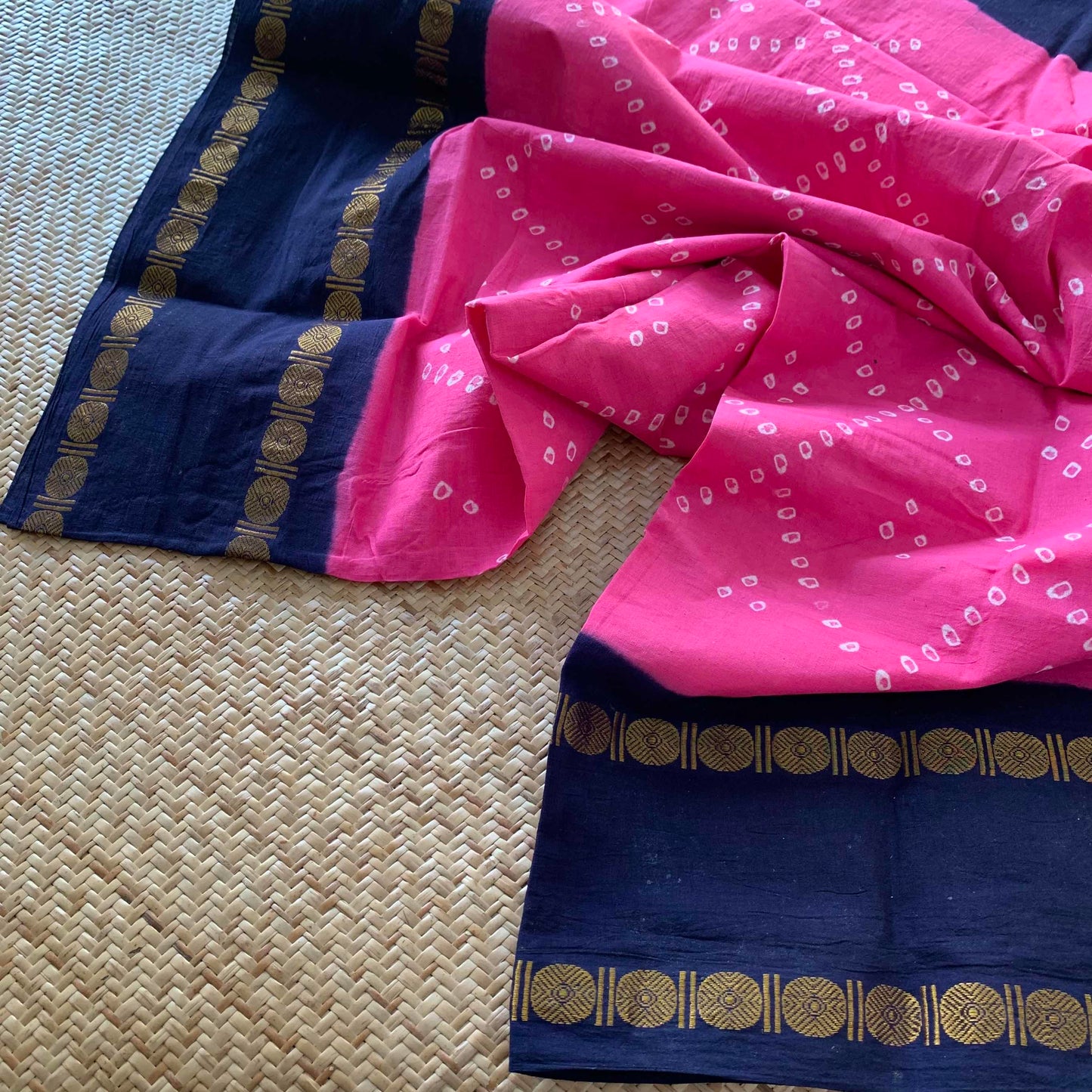 Pink With Navy Saree , Hand knotted Sungudi , Kaikattu Cotton Sungadi