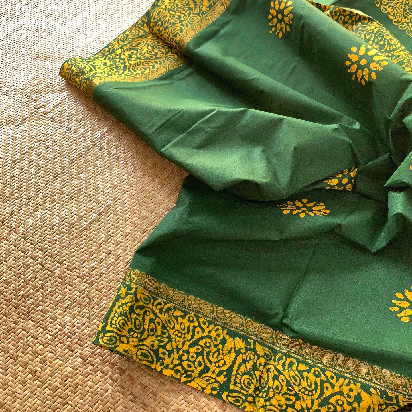 Wax Print Sungudi Saree, Green