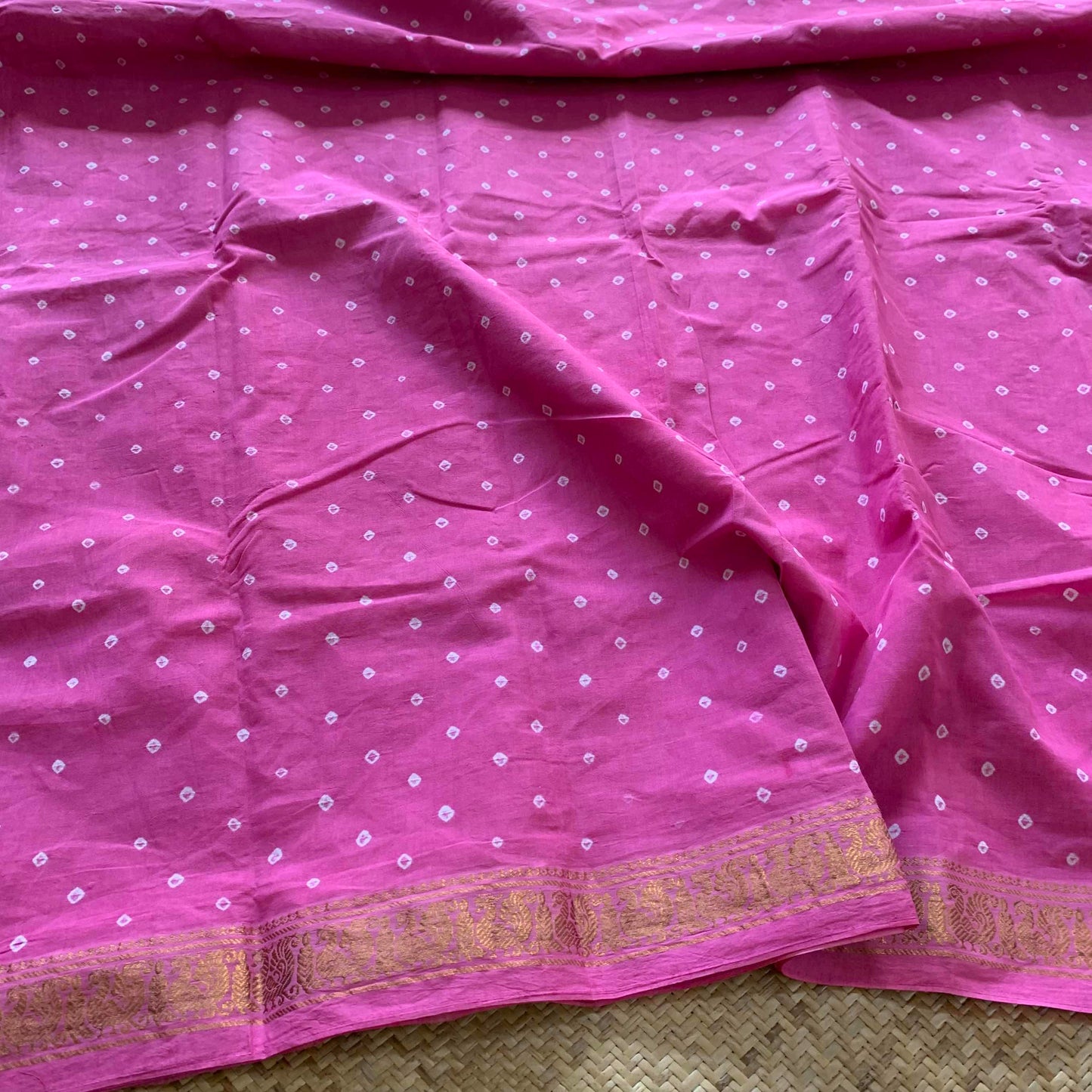 Rose milk, Hand knotted Sungudi , Kaikattu Cotton Sungadi