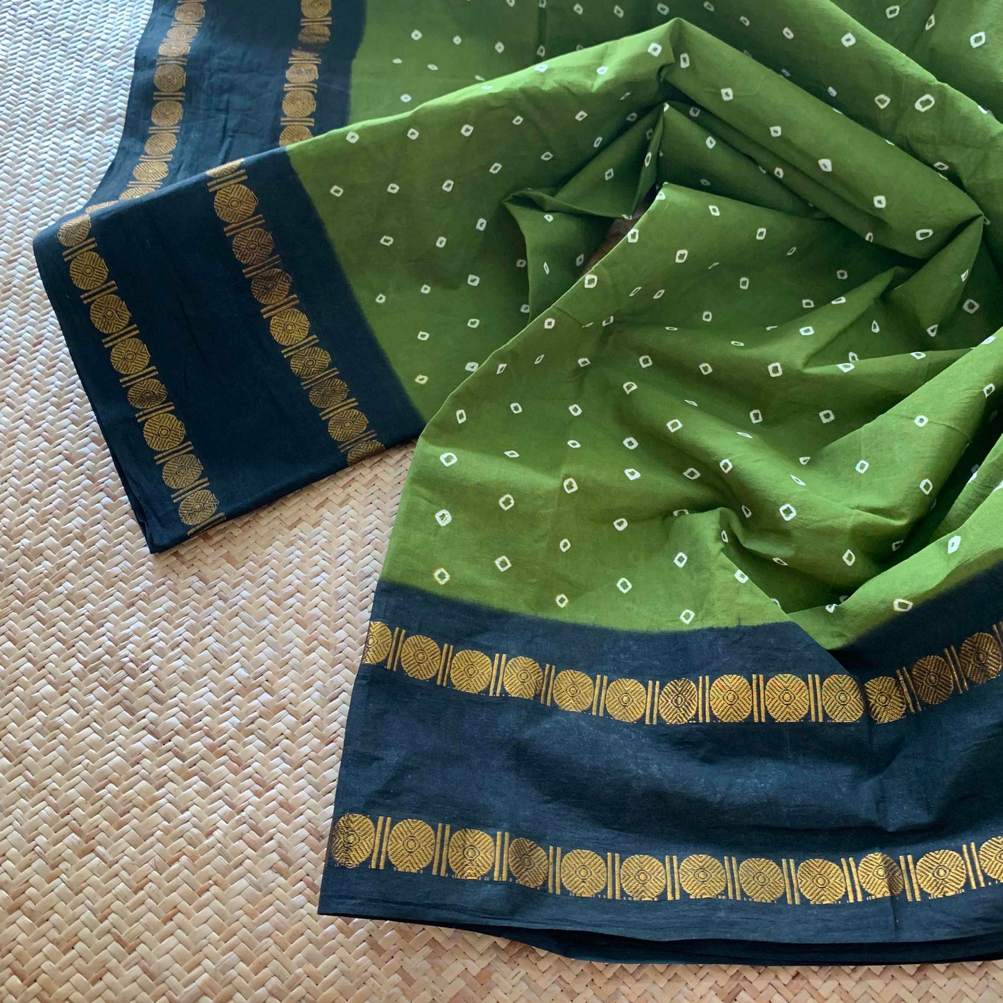 Olive Green Saree With Black Border, Hand knotted Sungudi On a Rudraksham Border Cotton saree, Kaikattu Sungadi