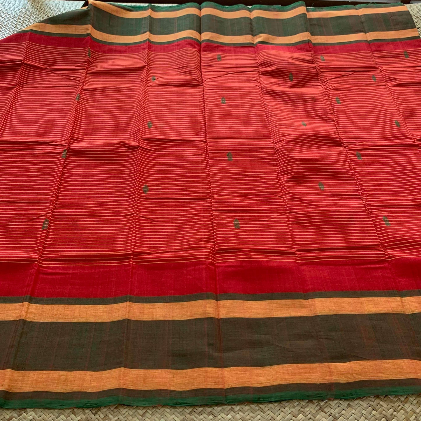 Arupukottai Handwoven Saree, Red