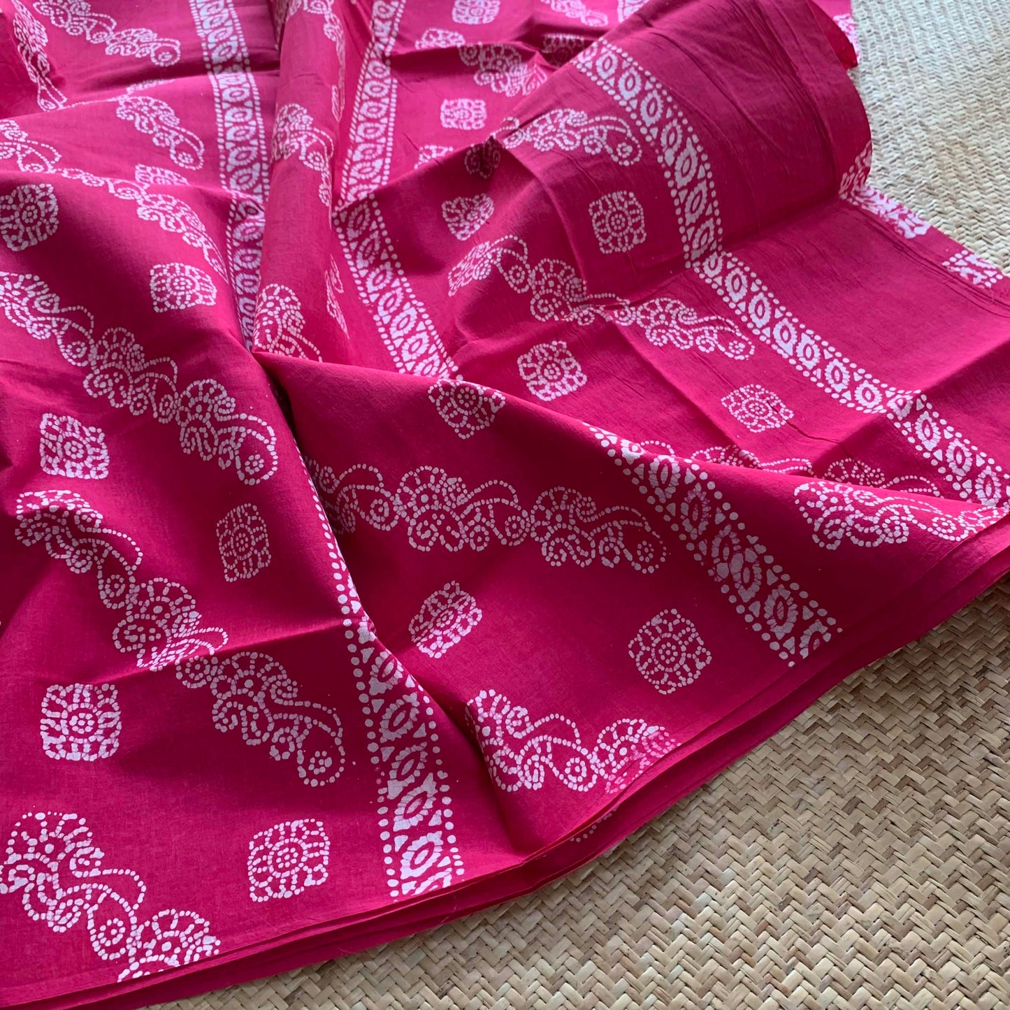 Pink Hand Crafted wax print Sungudi Cotton Saree