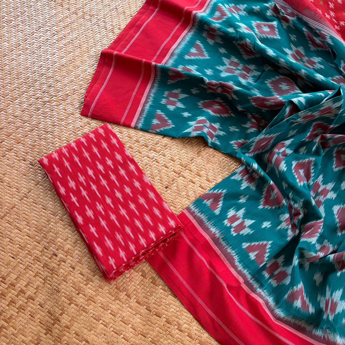 Green, Pochambally Ikkat Hand Woven Cotton Saree