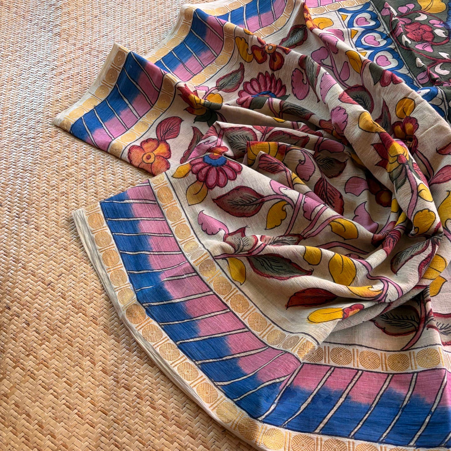 Cream Kalamkari Hand Painted on Cotton Sungudi Saree With Blouse