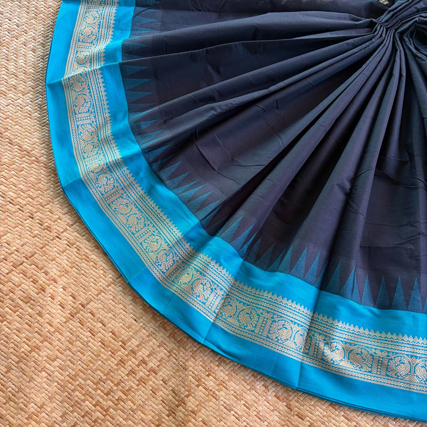 Chettinad Cotton Saree, Black Saree with Korvai Border
