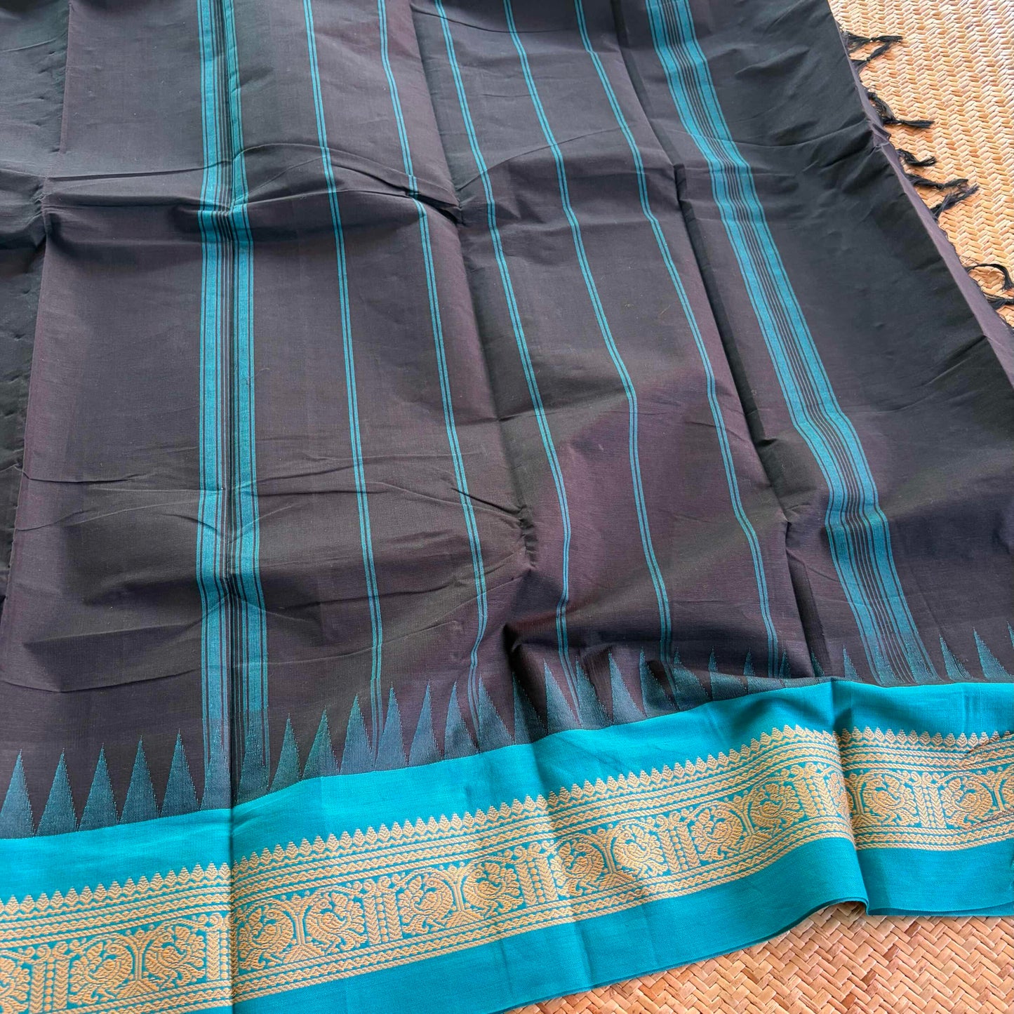 Chettinad Cotton Saree, Black Saree with Korvai Border