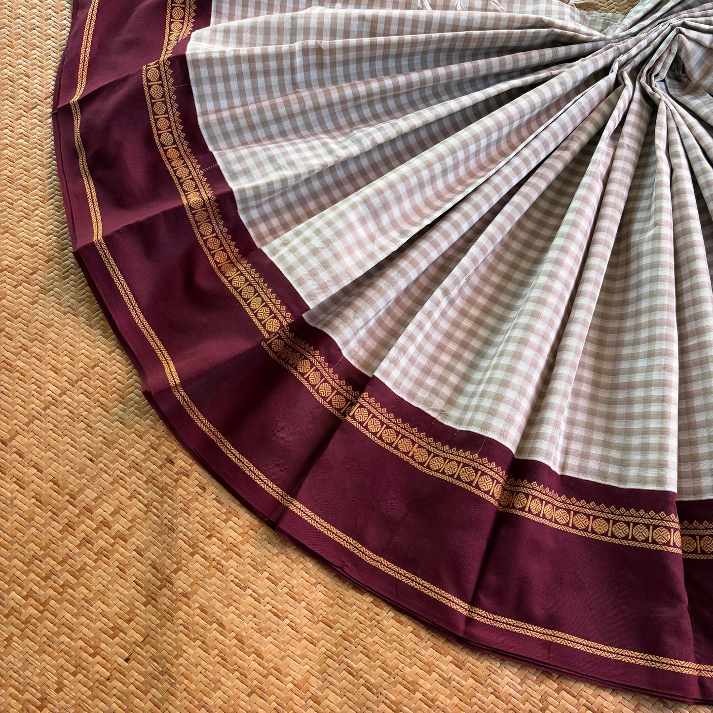Chettinad Cotton Saree, White with cream Saree with Korvai Border