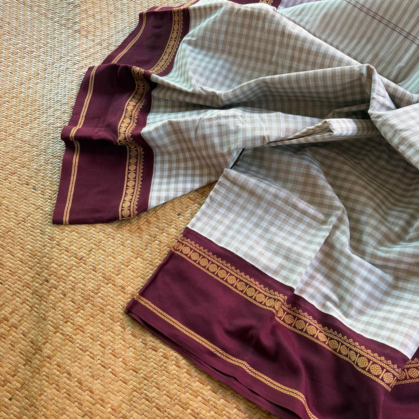 Chettinad Cotton Saree, White with cream Saree with Korvai Border