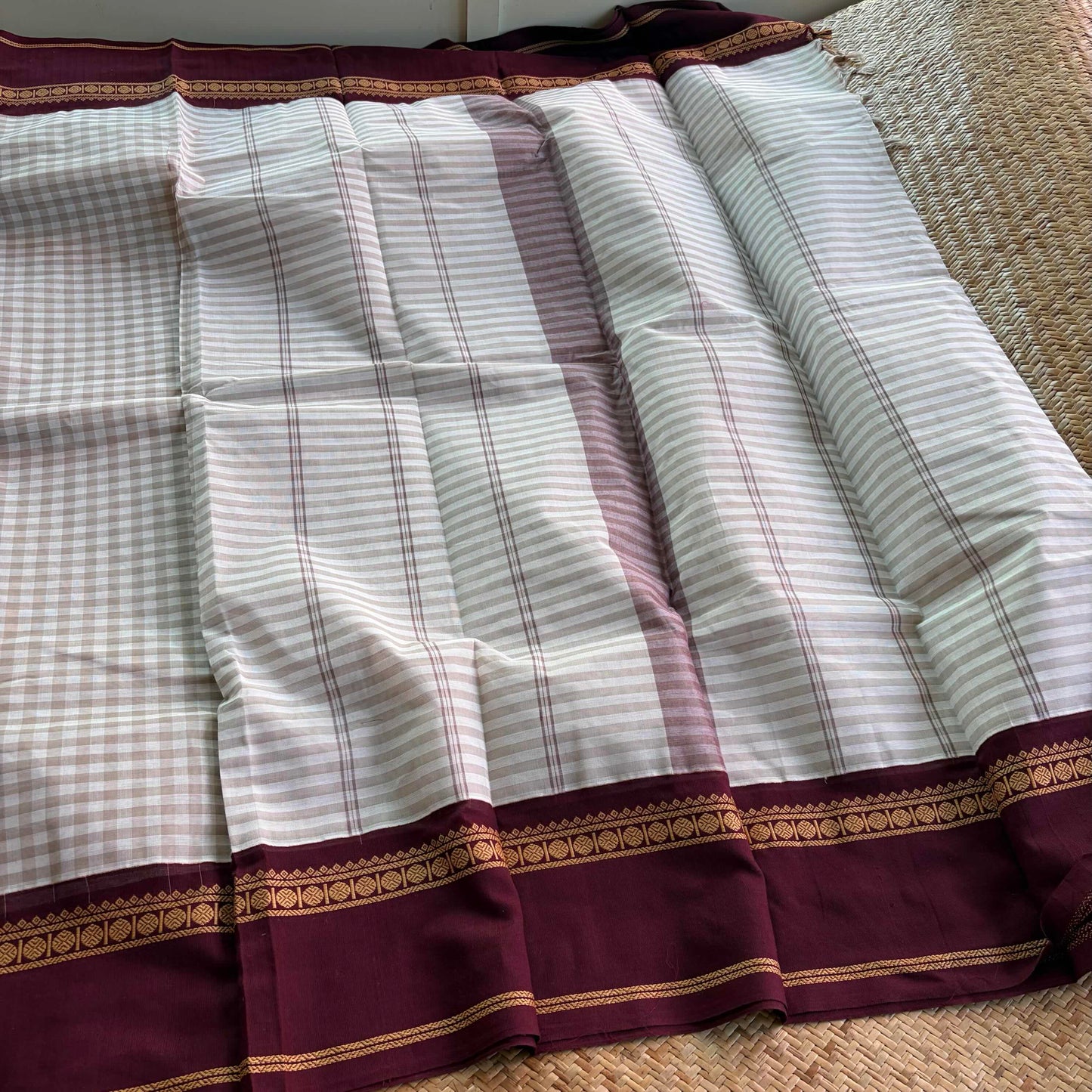 Chettinad Cotton Saree, White with cream Saree with Korvai Border