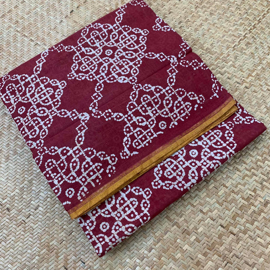 Madisar 9.5 Yards Brown Sungudi Saree With Kolam Wax Print.