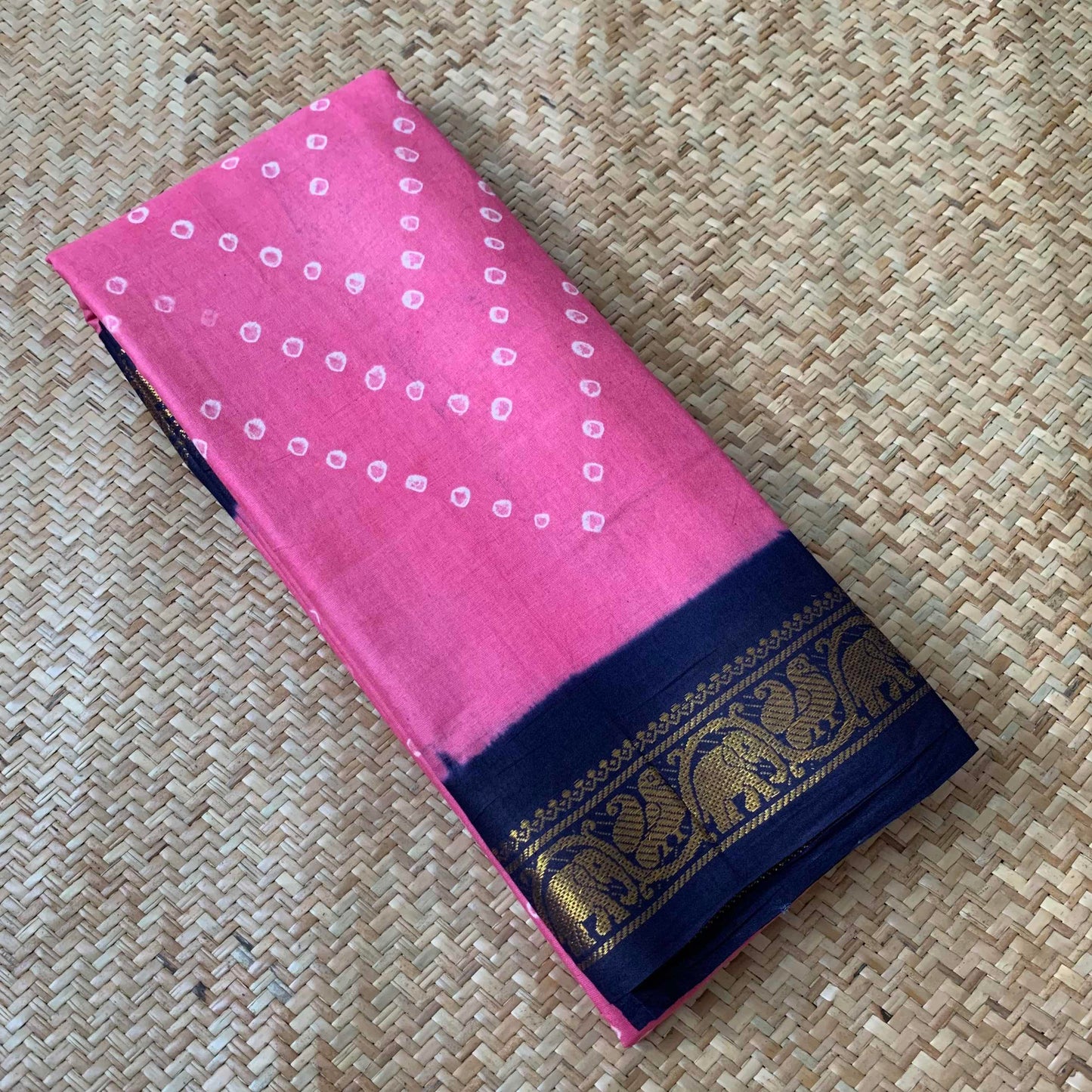Pink Saree Navy Blue Border, Hand knotted Sungadi On a Annam, Yannai Border Mercerised Cotton saree, Kaikattu Sungadi