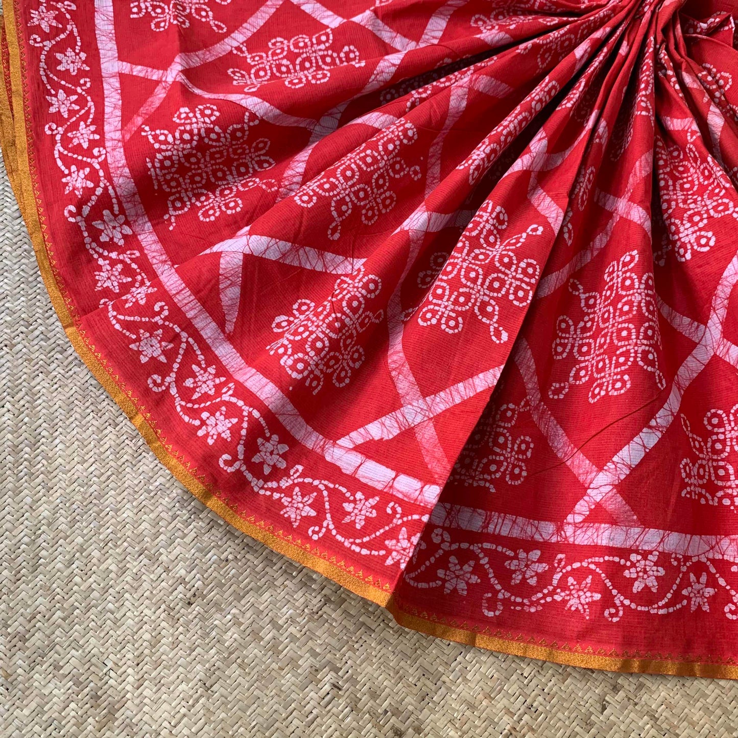 Pink saree with Kolam wax print, Sungudi Cotton Saree With Blouse