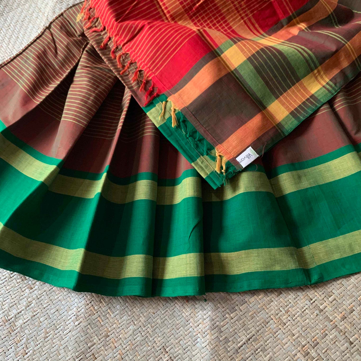 Arupukottai Handwoven Saree, Manthulir