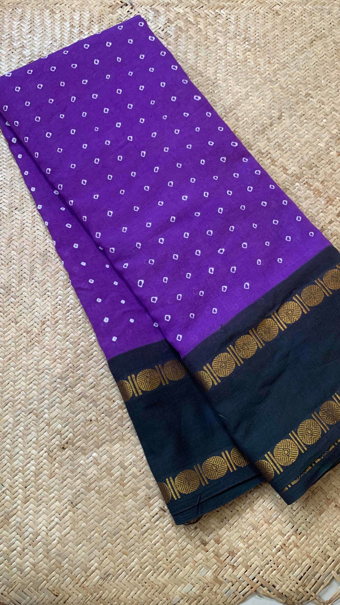 Purple Saree With Bottle Green Rudraksham Border, Hand knotted Sungudi Cotton saree, Kaikattu Sungadi, Iruthalai Annapakshi